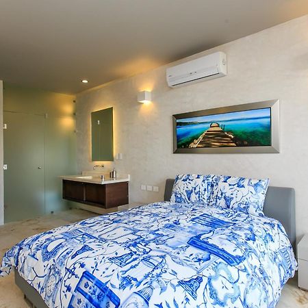 Eco-Chic Design Condos Wrapped In Nature'S Elements By Stella Rentals ตูลุม ภายนอก รูปภาพ