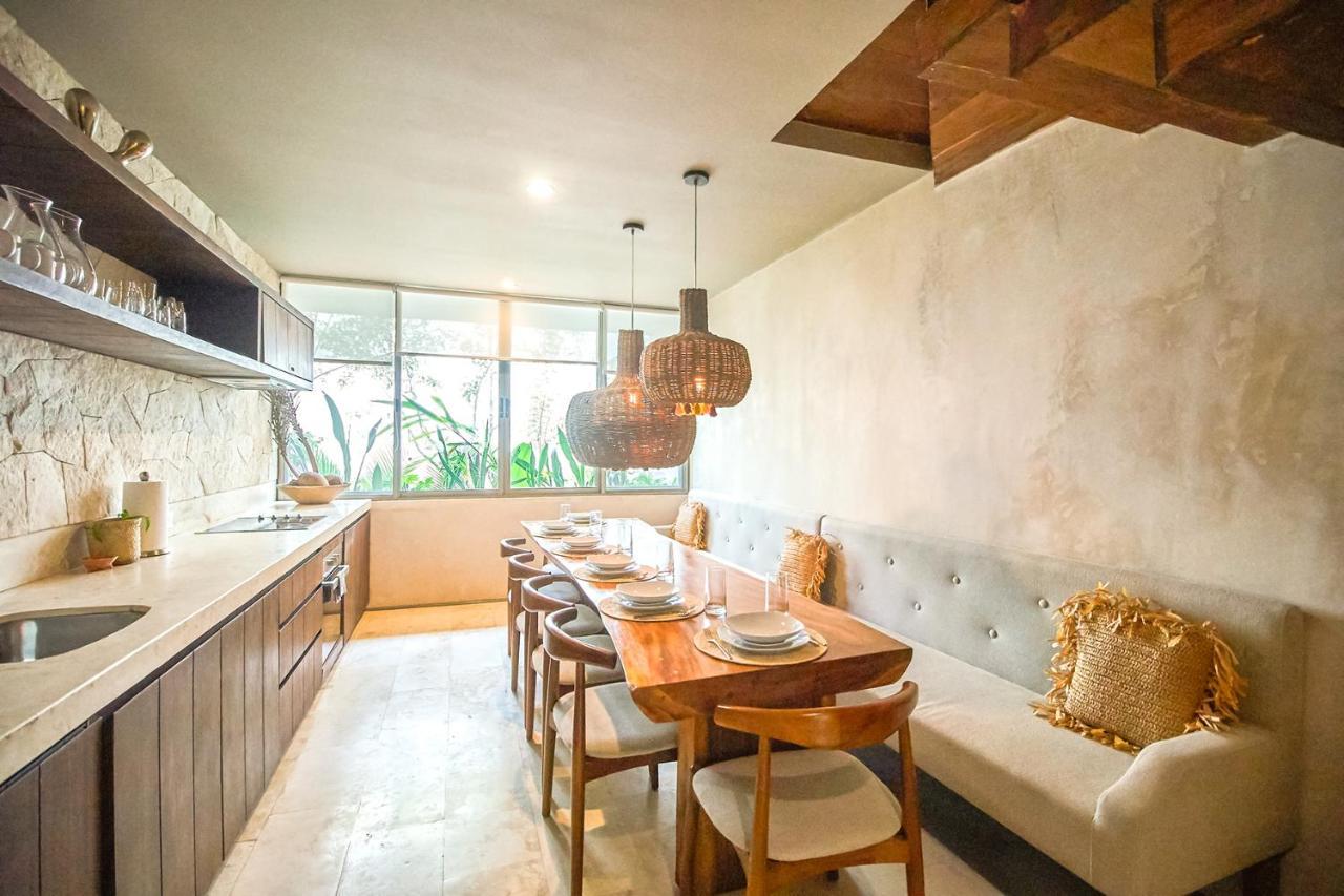 Eco-Chic Design Condos Wrapped In Nature'S Elements By Stella Rentals ตูลุม ภายนอก รูปภาพ