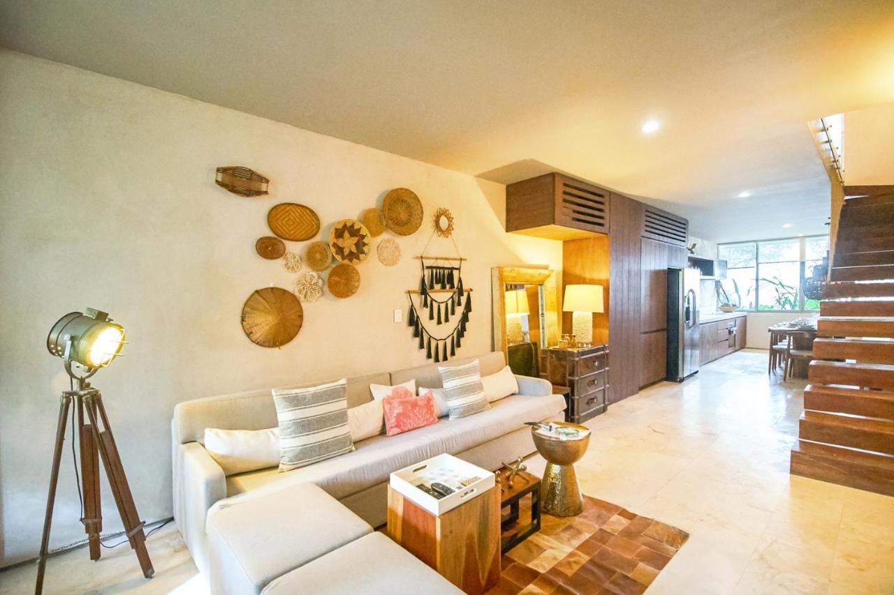 Eco-Chic Design Condos Wrapped In Nature'S Elements By Stella Rentals ตูลุม ภายนอก รูปภาพ