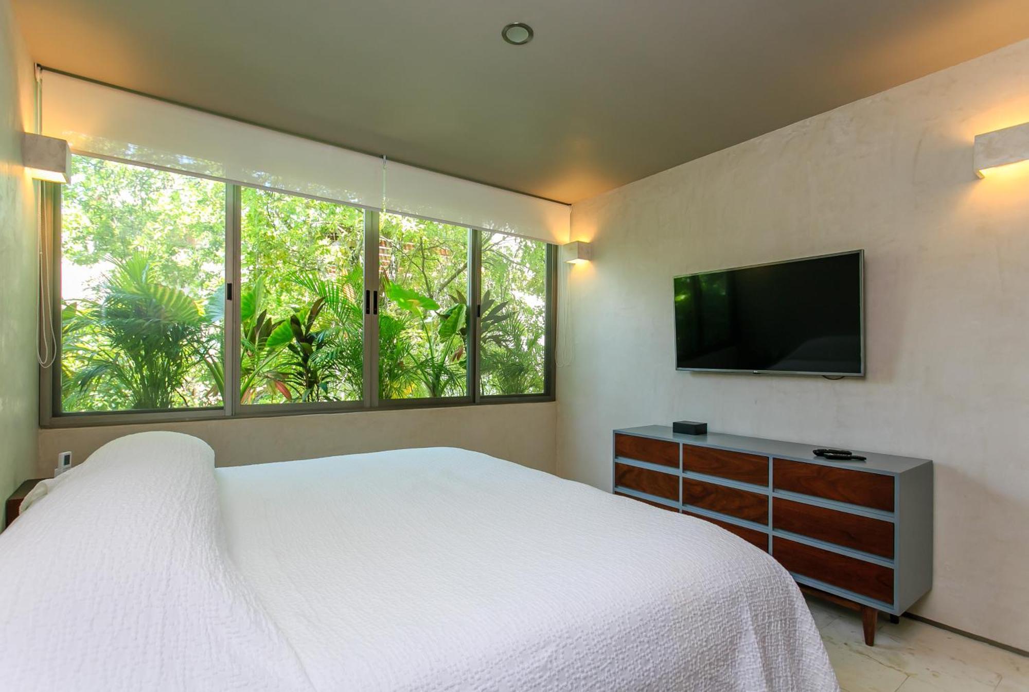 Eco-Chic Design Condos Wrapped In Nature'S Elements By Stella Rentals ตูลุม ภายนอก รูปภาพ