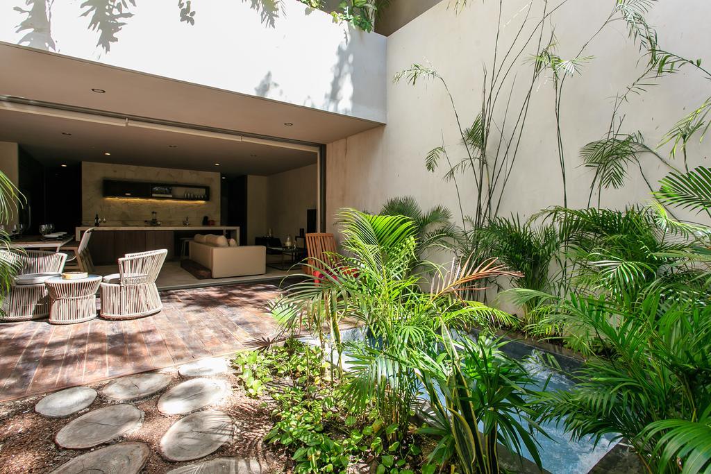 Eco-Chic Design Condos Wrapped In Nature'S Elements By Stella Rentals ตูลุม ห้อง รูปภาพ