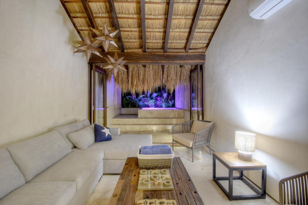 Eco-Chic Design Condos Wrapped In Nature'S Elements By Stella Rentals ตูลุม ภายนอก รูปภาพ
